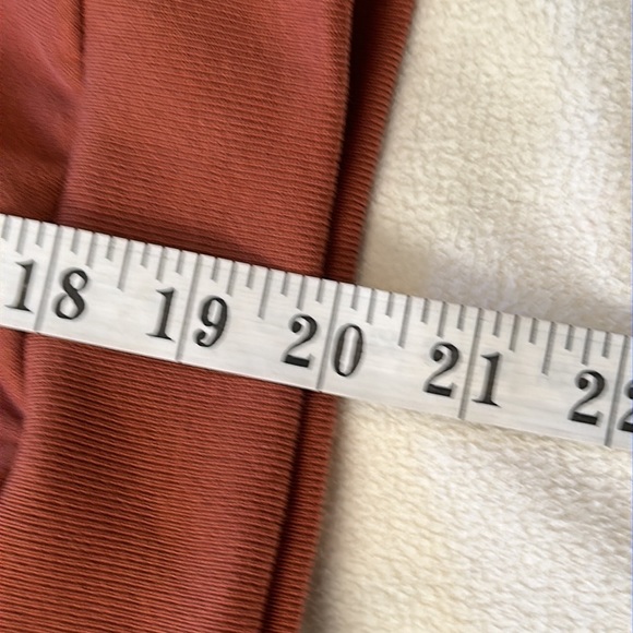 NWT copper Gap crop hoodie size medium - Picture 5 of 6